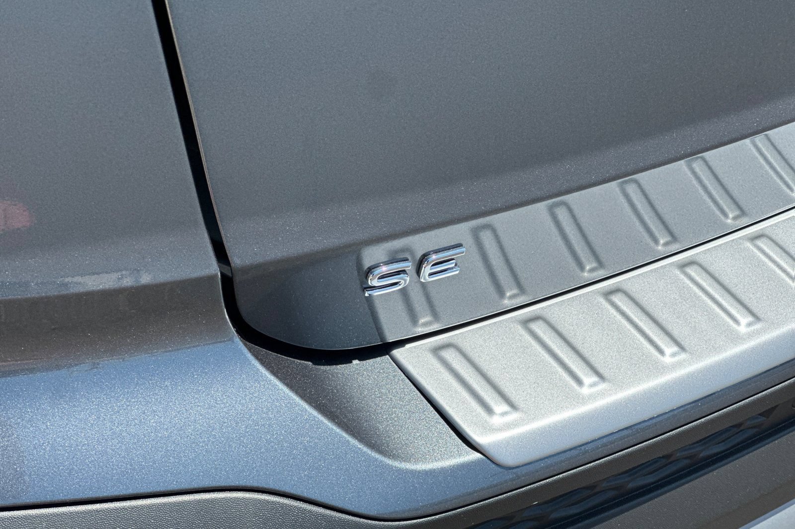 New 2026 Volkswagen Taos SE FWD image 7