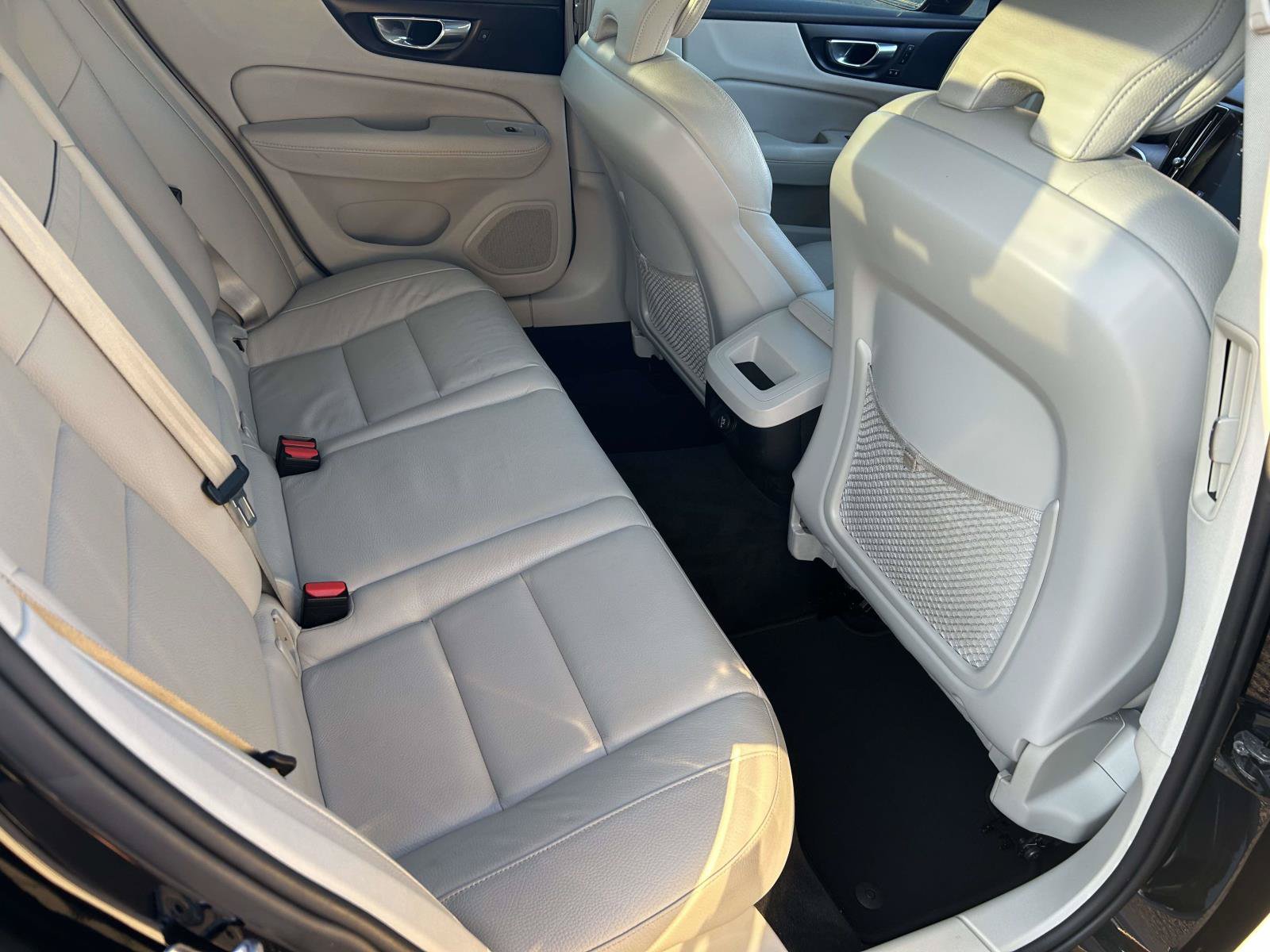 Used 2019 Volvo S60 T6 Momentum AWD/4WD image 10
