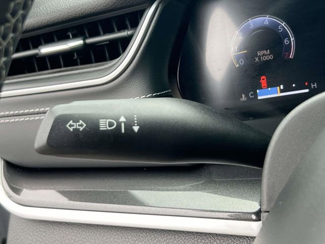 Used 2023 Jeep Grand Cherokee Altitude AWD/4WD image 23