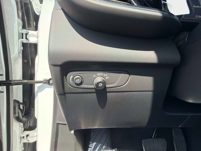 Used 2023 Buick Envision Essence AWD/4WD image 30