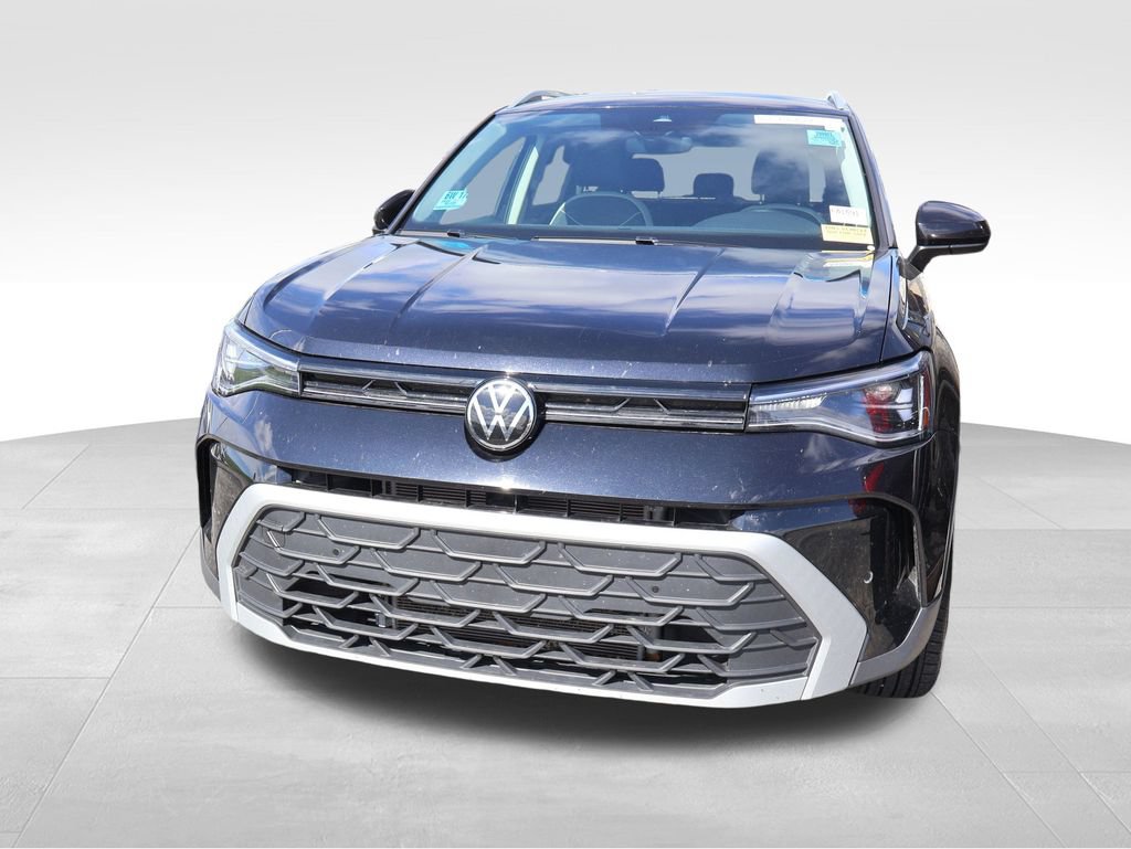 Used 2025 Volkswagen Taos SE AWD/4WD image 5