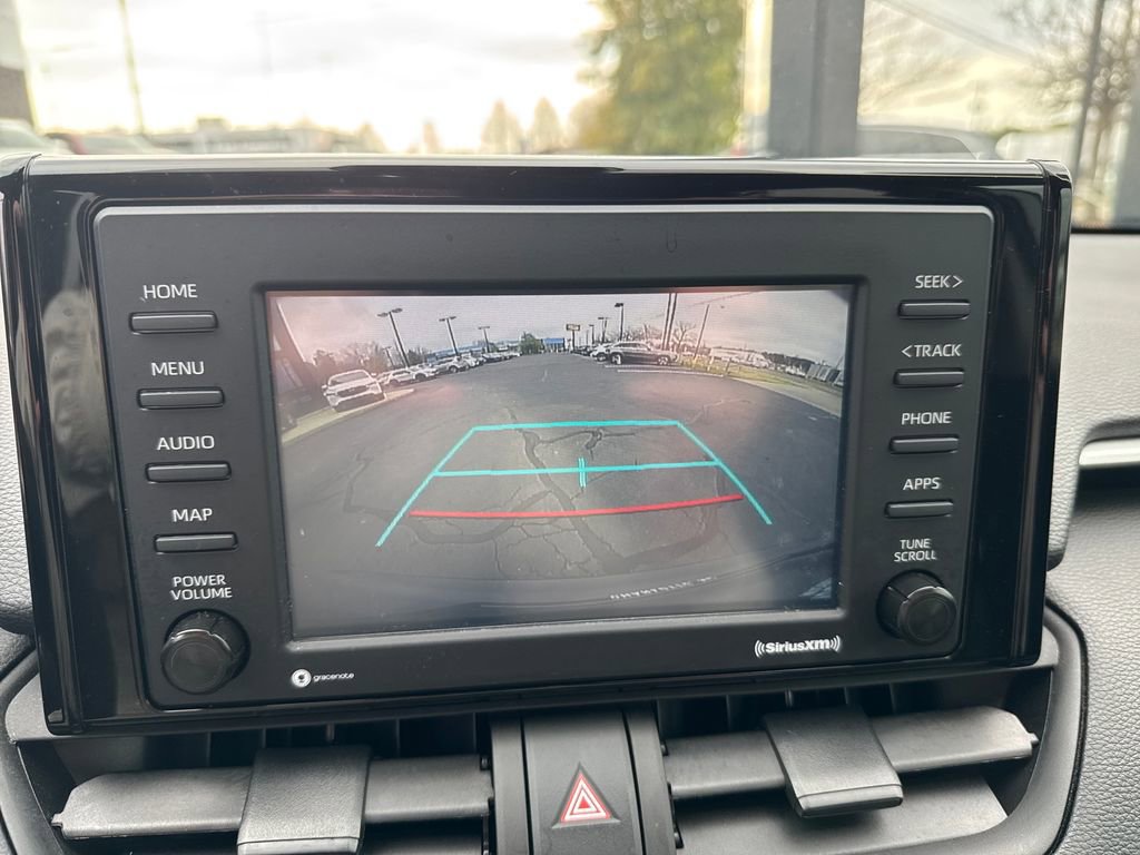 Used 2022 Toyota RAV4 LE image 23