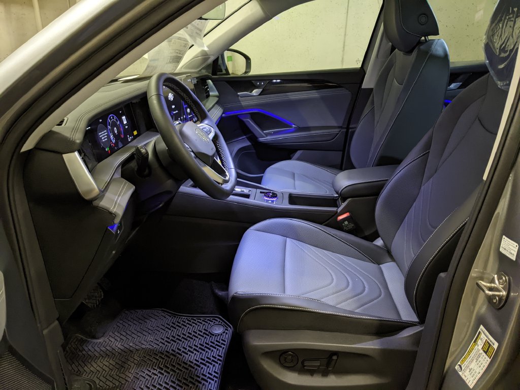 New 2026 Volkswagen Tiguan SE AWD/4WD image 11