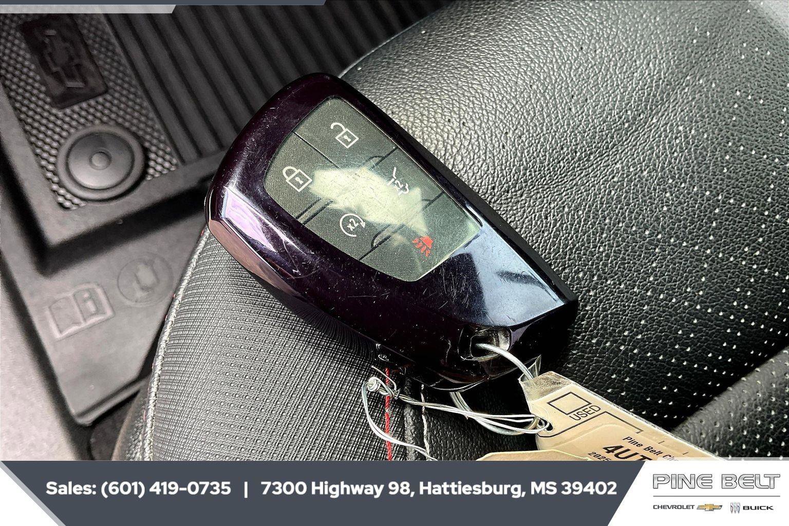 Used 2025 Chevrolet Traverse RS w/ LPO, Floor Liner Package image 9