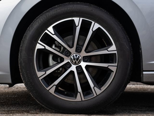 Certified 2022 Volkswagen Jetta Sport image 12