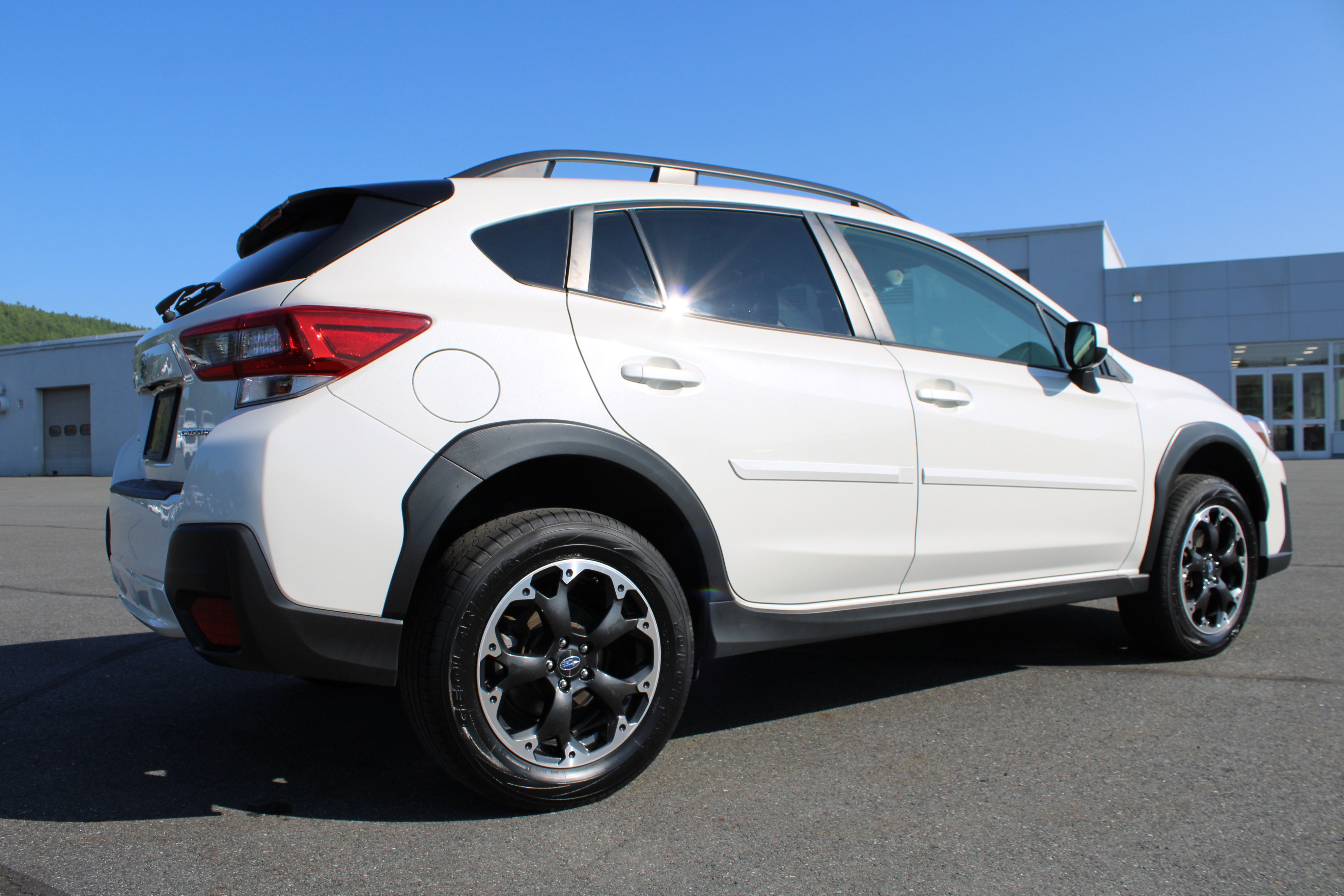 Used 2023 Subaru Crosstrek 2.0i Premium AWD/4WD image 6