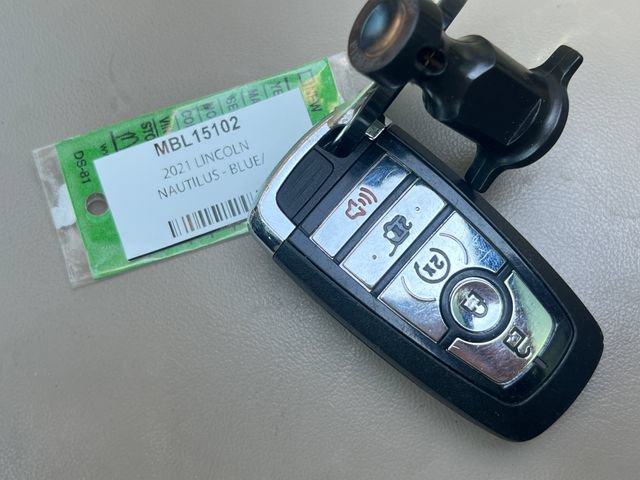 Used 2021 Lincoln Nautilus Reserve AWD/4WD image 43