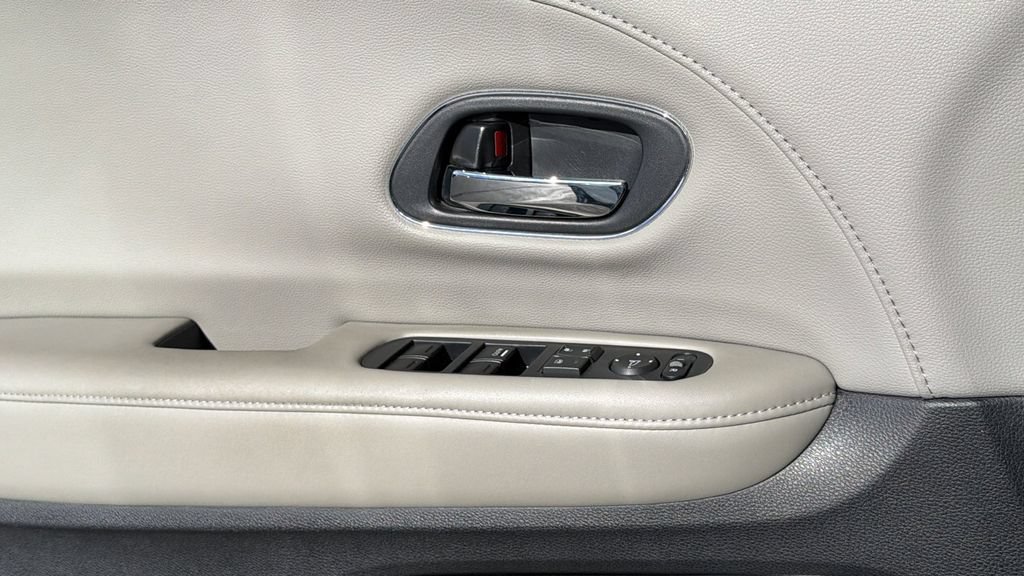 Used 2018 Honda HR-V EX-L image 22