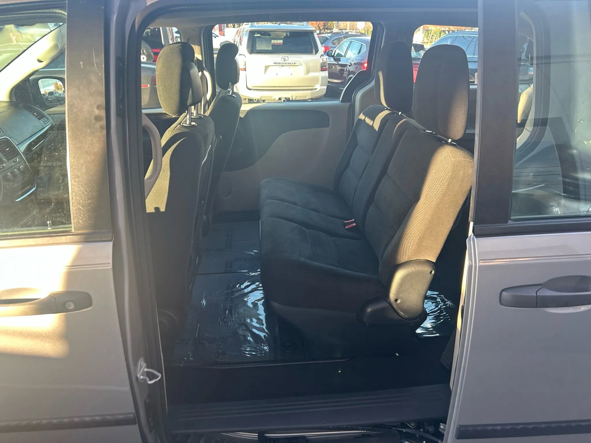 Used 2016 Dodge Grand Caravan American Value Package image 12