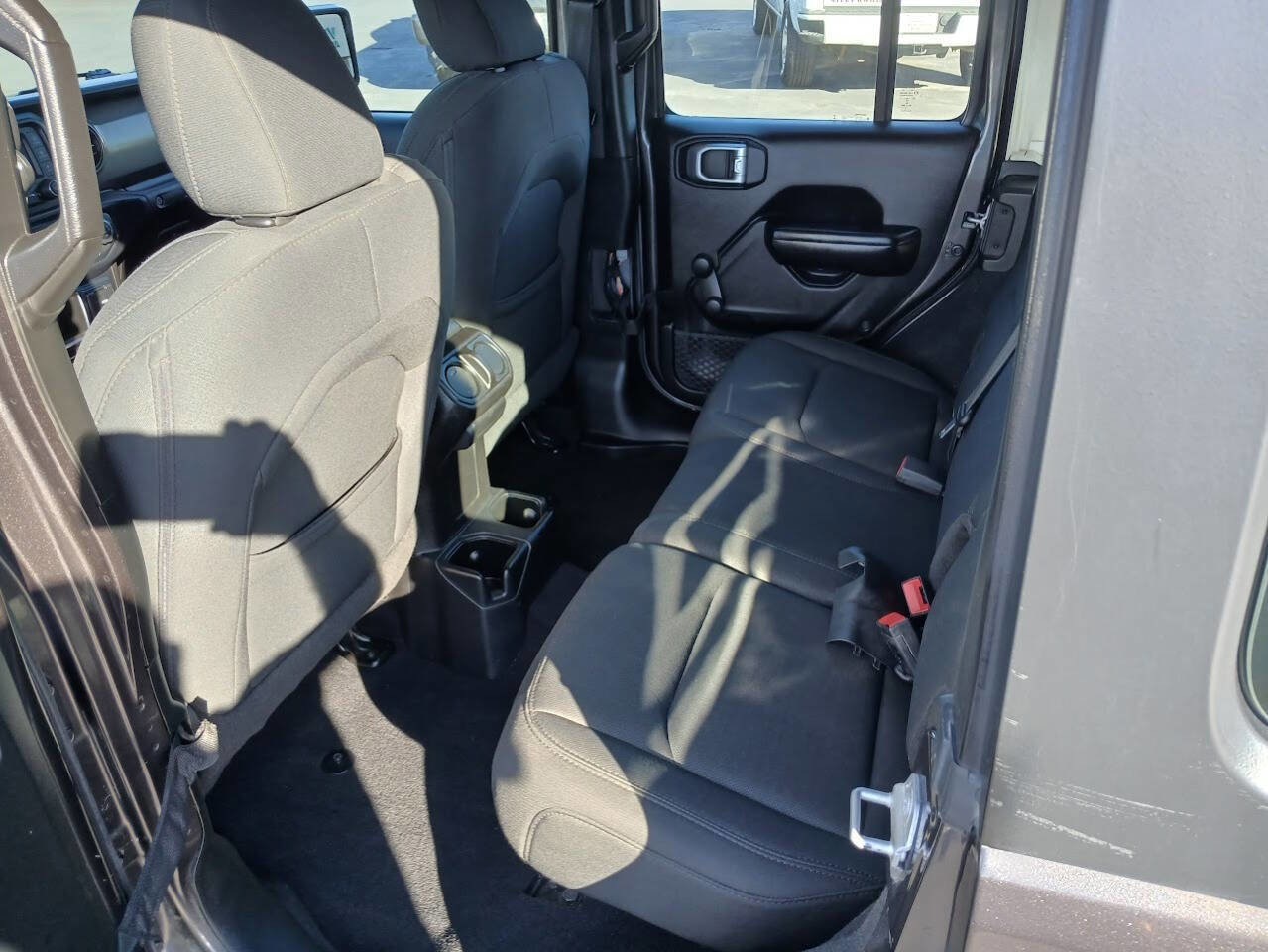 Used 2019 Jeep Wrangler Unlimited Sport image 5