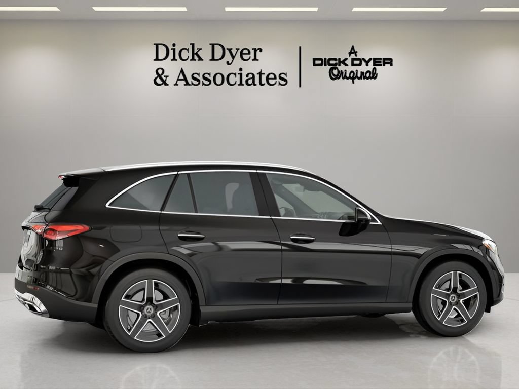 Used 2026 Mercedes-Benz GLC 300 image 13