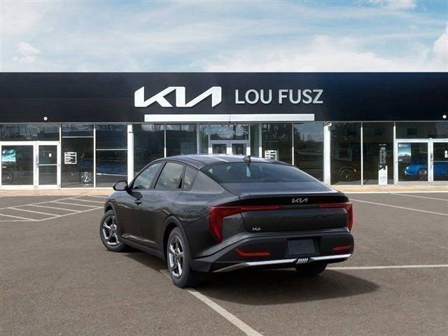 New 2026 Kia K4 FWD image 4