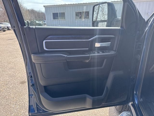 Used 2024 RAM 2500 Big Horn AWD/4WD image 20