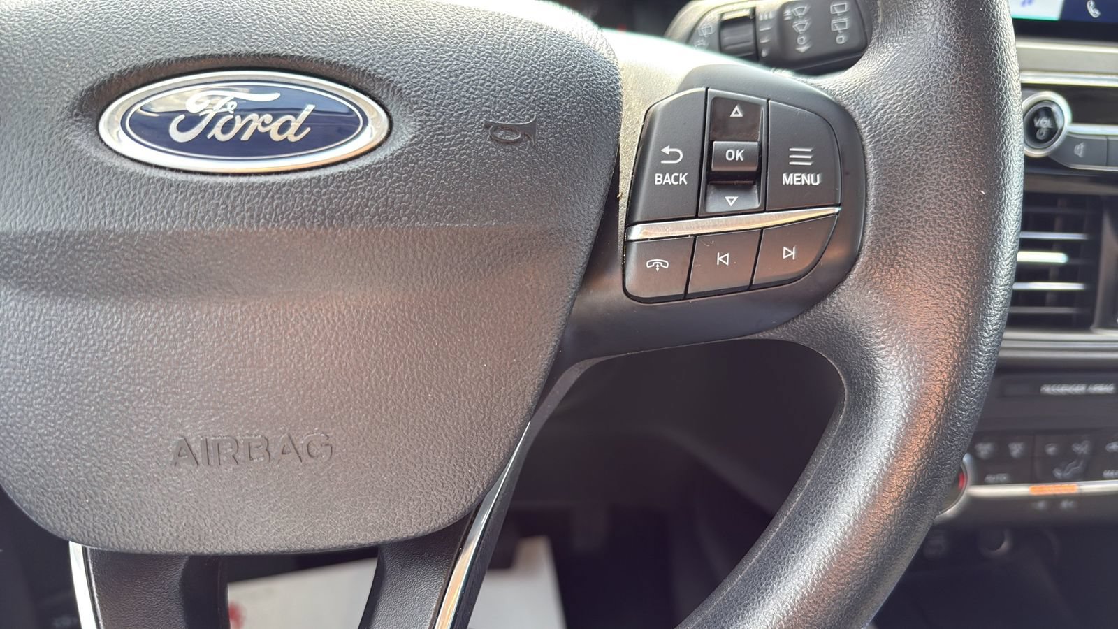 Certified 2025 Ford Escape Active FWD image 16