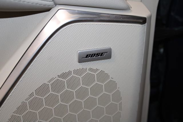 Used 2019 Cadillac Escalade ESV Premium Luxury image 29