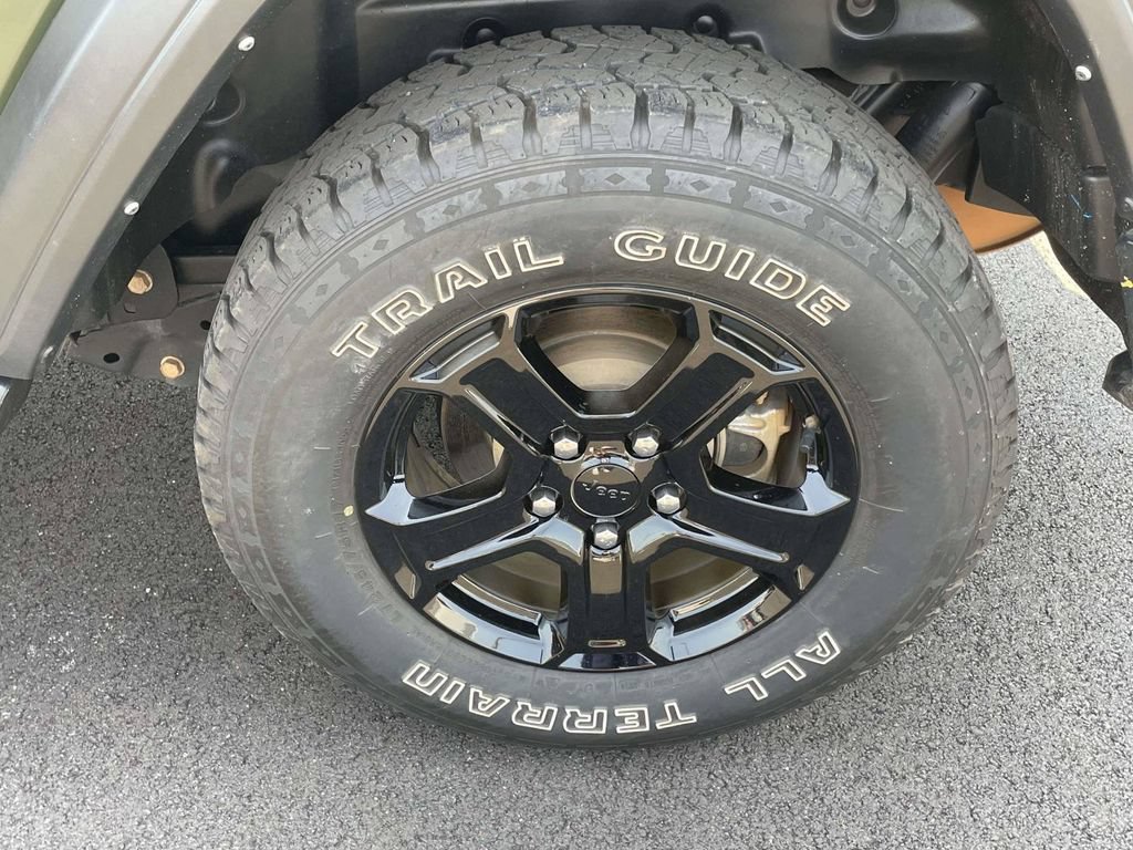 Used 2022 Jeep Wrangler Sport AWD/4WD image 9