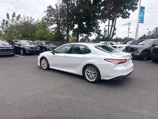 Used 2019 Toyota Camry XLE FWD image 8