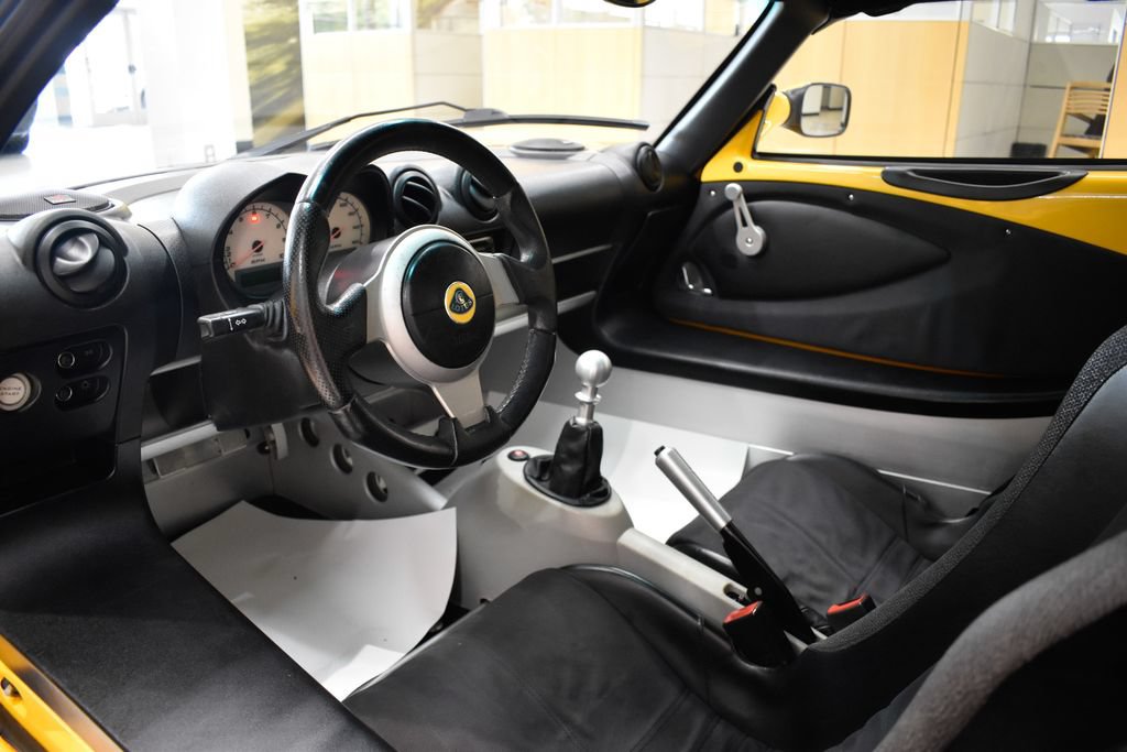 Used 2005 Lotus Elise RWD image 22