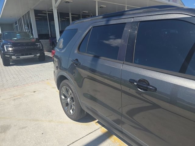 Used 2018 Ford Explorer Sport w/ Equipment Group 401A AWD/4WD image 8