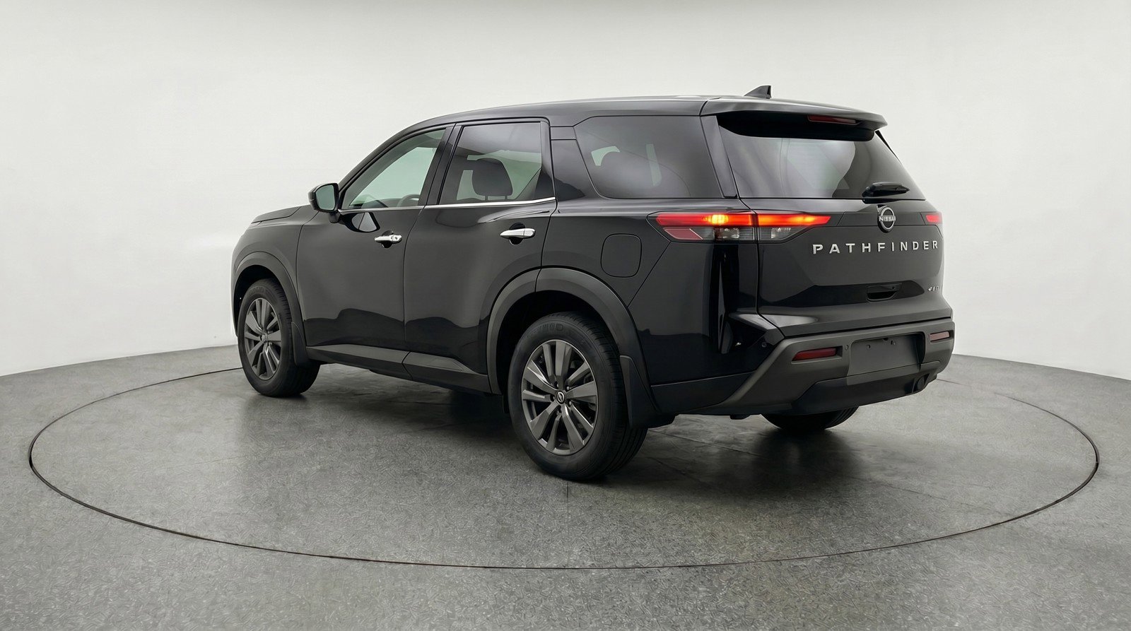 Used 2025 Nissan Pathfinder SV AWD/4WD image 6