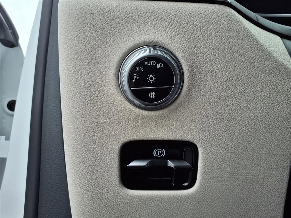 Used 2024 Mercedes-Benz GLC 300 GLC 300 image 23