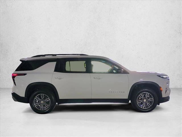 Used 2025 Chevrolet Traverse LT w/ Driver Confidence Package FWD image 4
