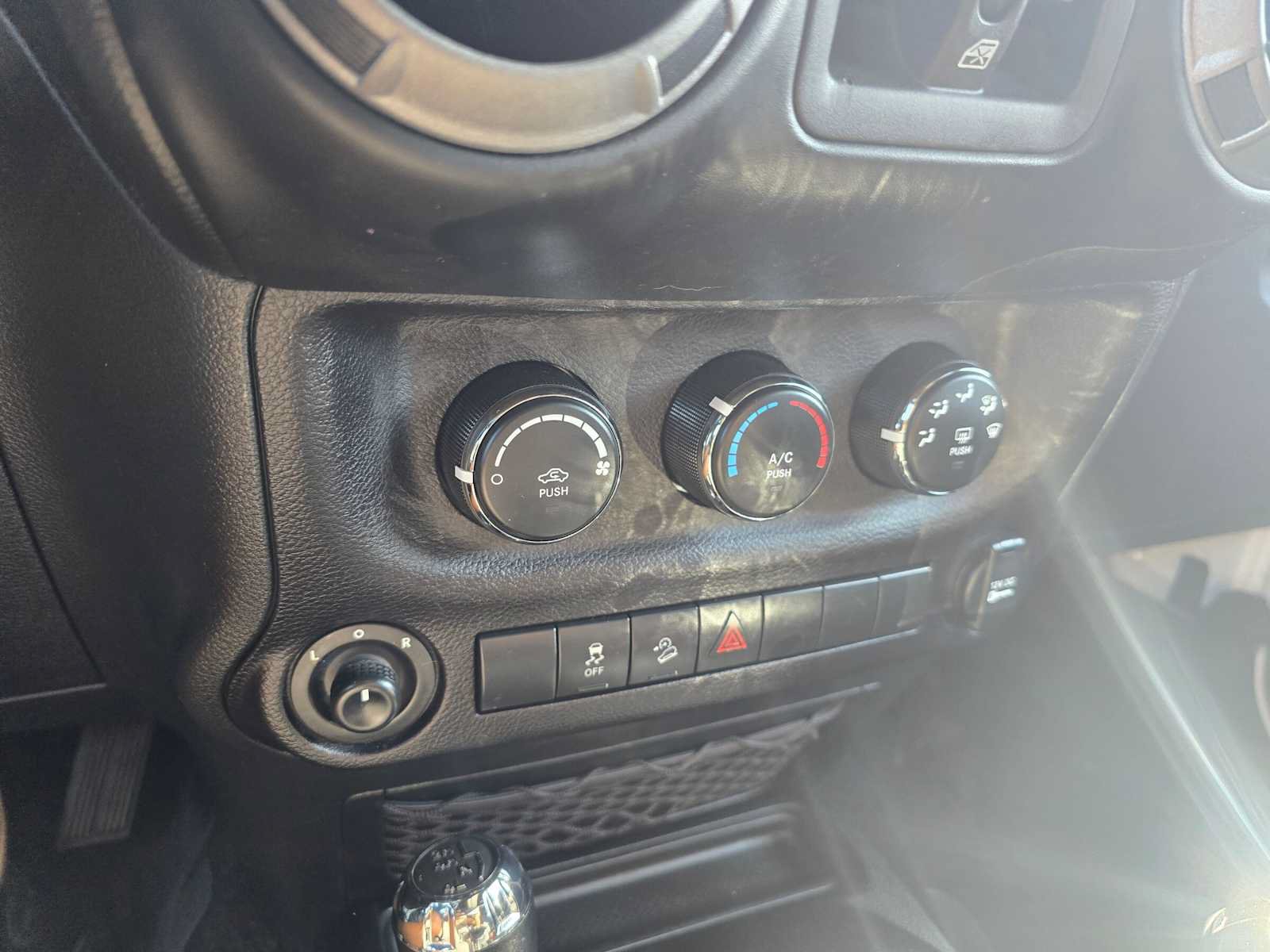 Used 2017 Jeep Wrangler Unlimited Sport w/ Quick Order Package 24S AWD/4WD image 26
