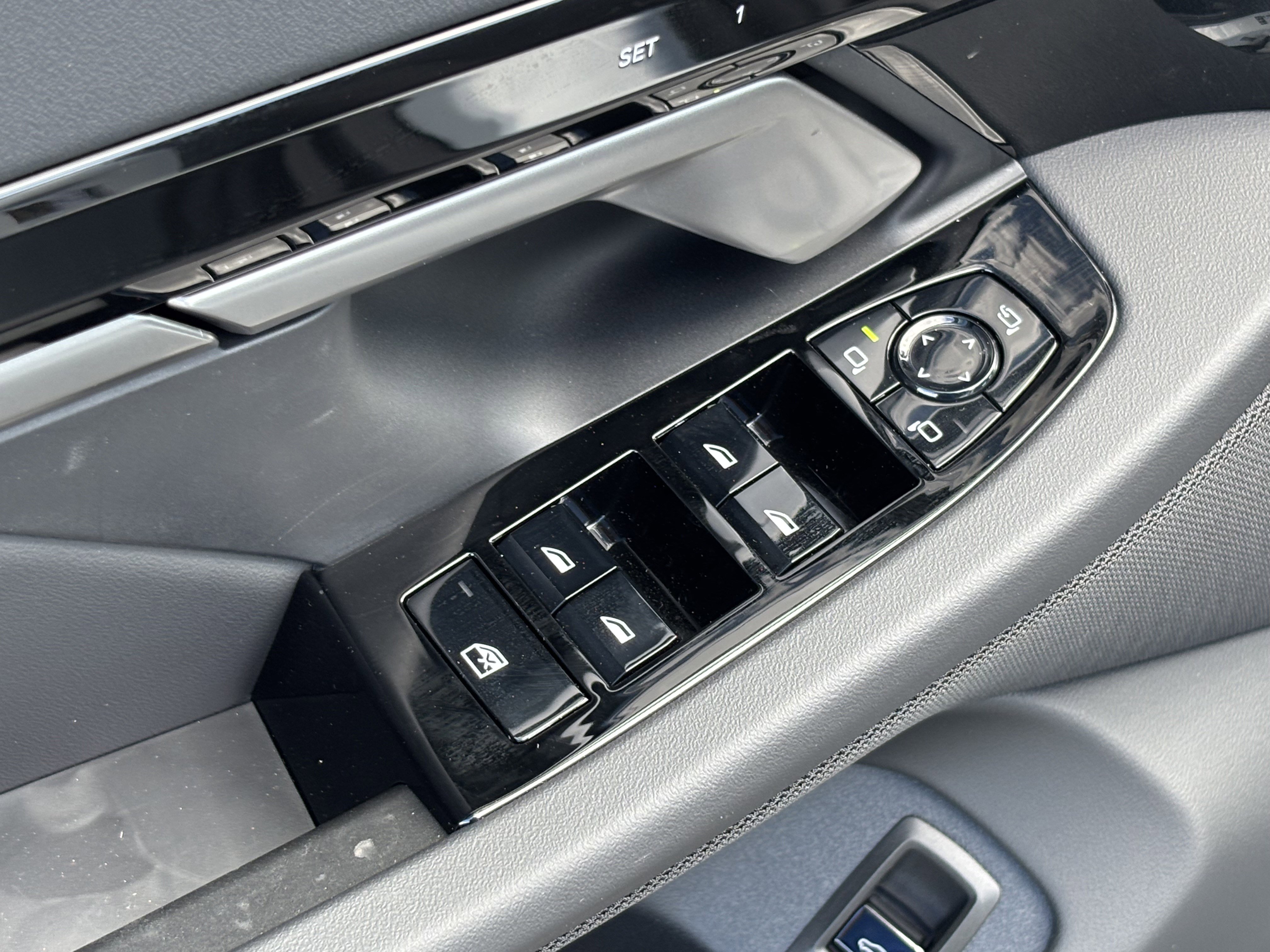 Used 2026 BMW 530i xDrive image 14