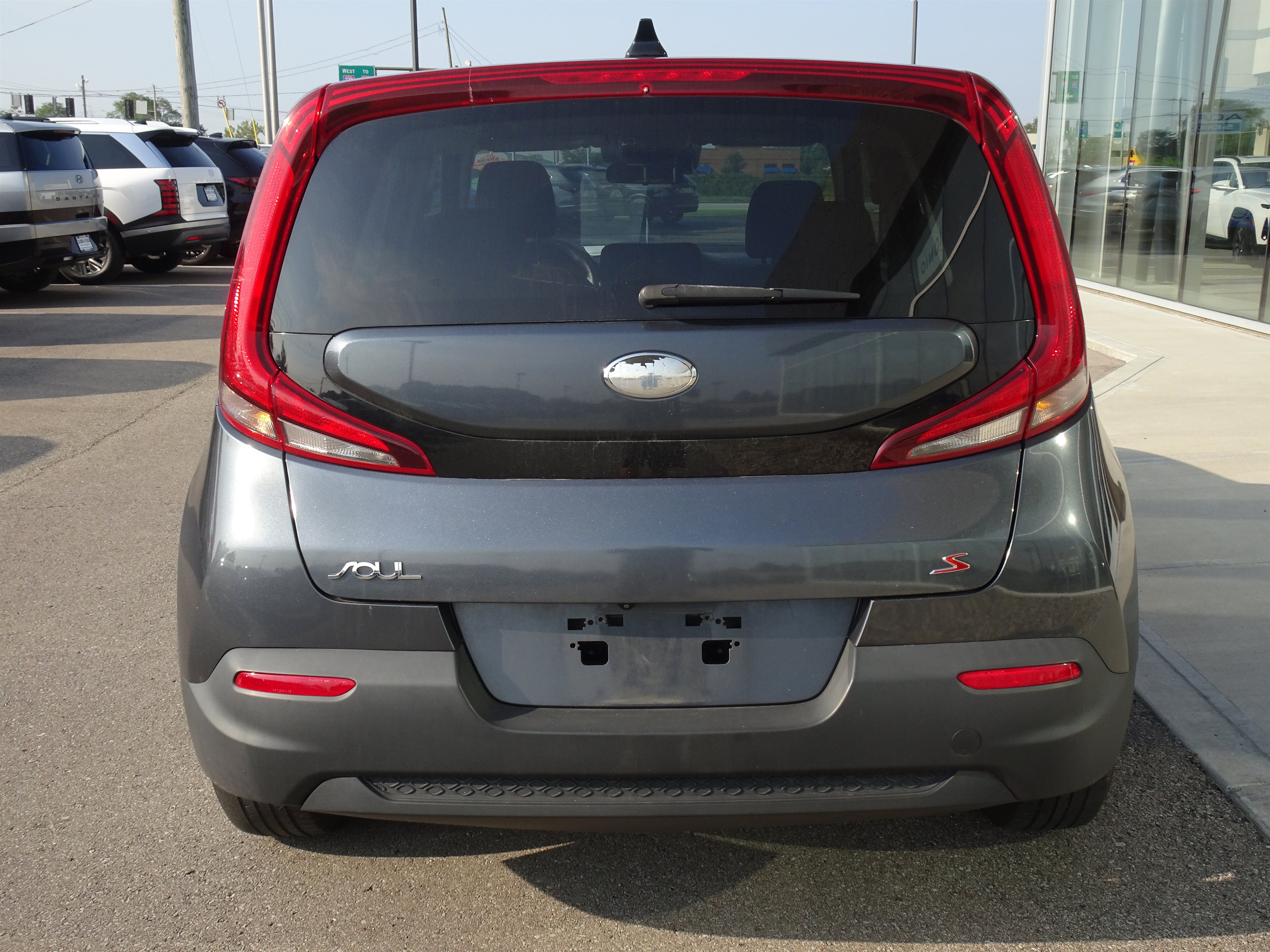 Used 2020 Kia Soul S FWD image 4