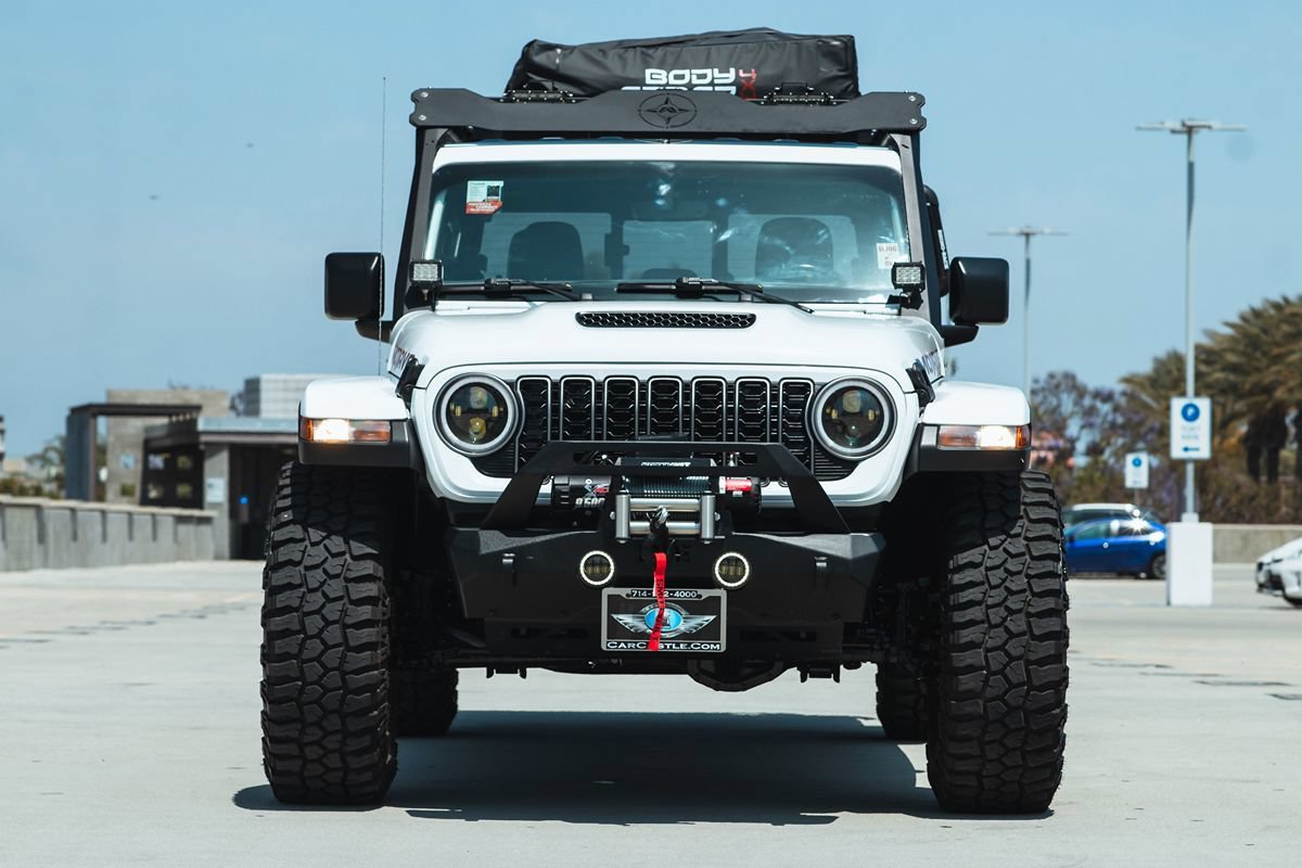 Used 2023 Jeep Gladiator Mojave w/ Cold Weather Group AWD/4WD image 9