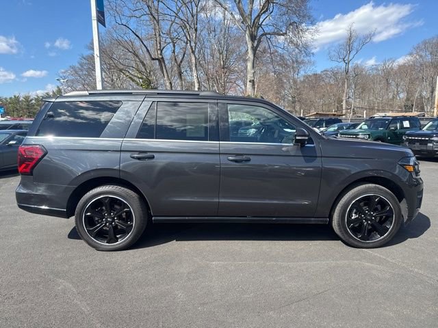 Used 2023 Ford Expedition Limited image 9
