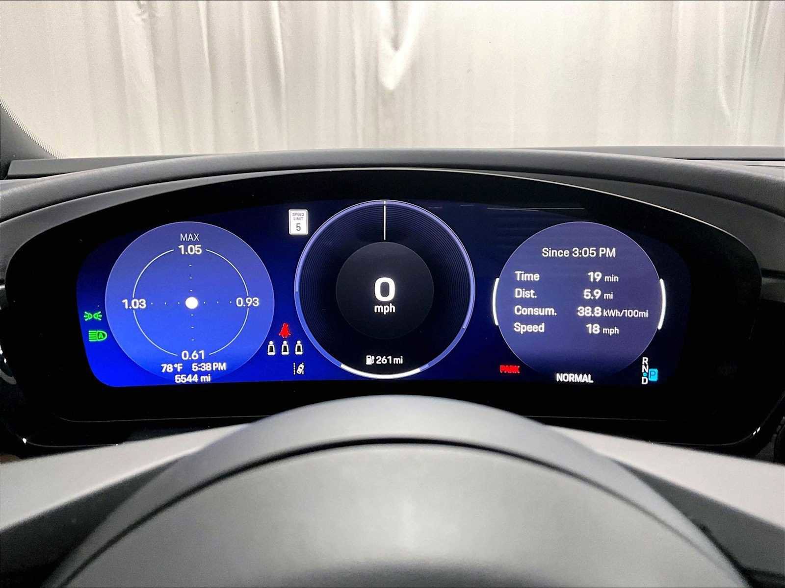 Used 2025 Porsche Macan Electric image 24