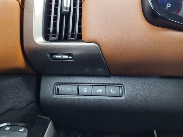 Used 2024 Nissan Pathfinder Platinum w/ Cargo Package AWD/4WD image 34