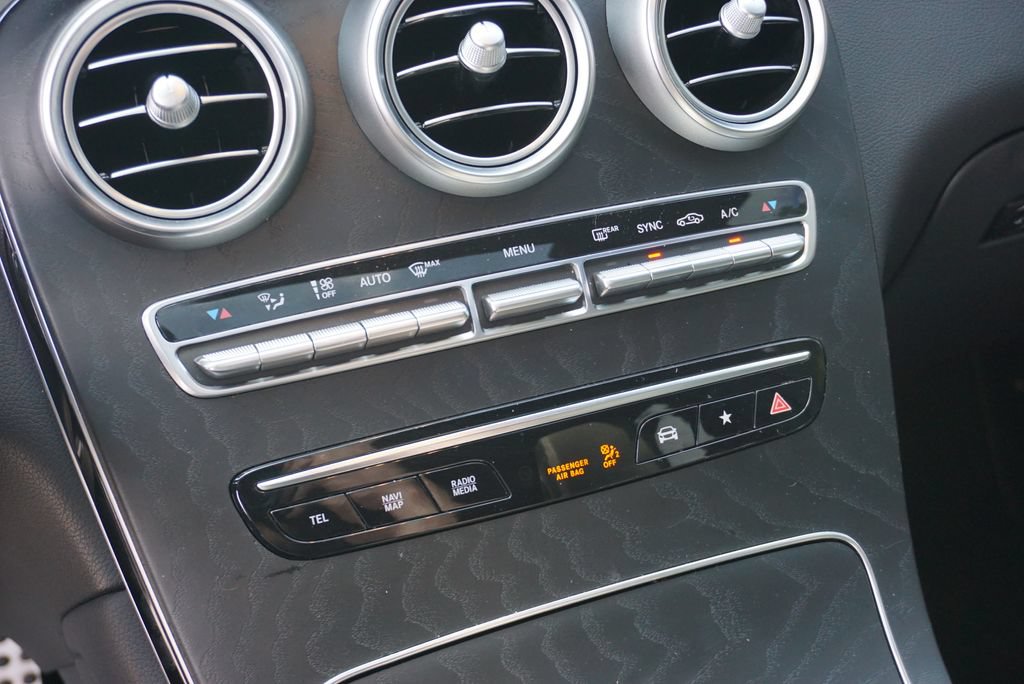 Certified 2023 Mercedes-Benz GLC 300 4MATIC Coupe image 19