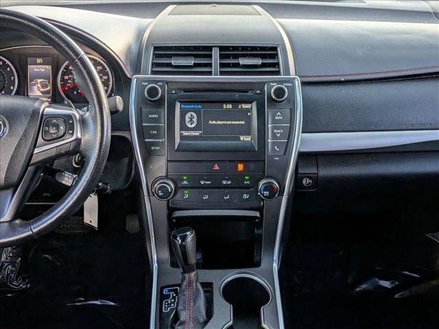 Used 2015 Toyota Camry SE image 14