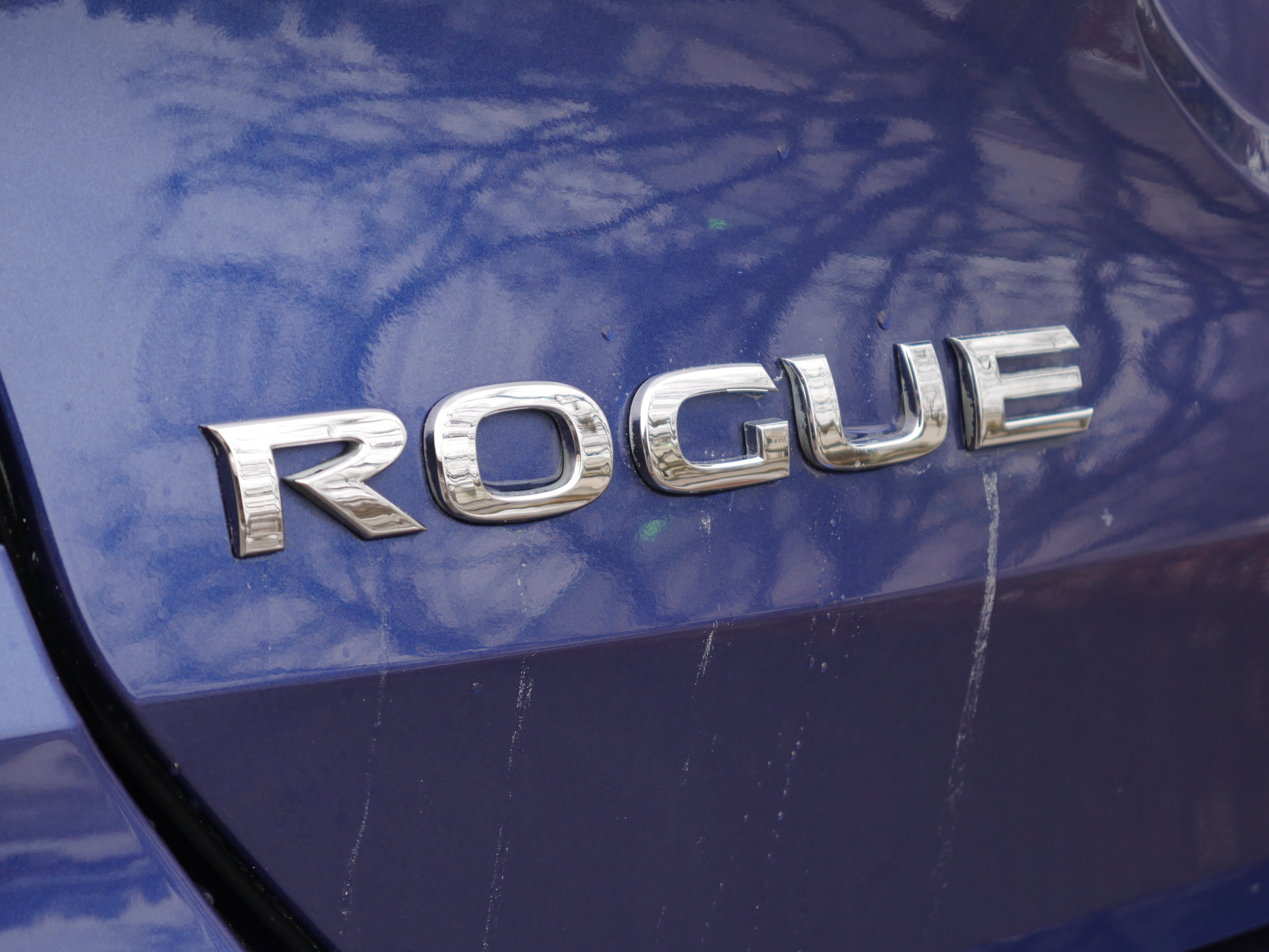 Used 2018 Nissan Rogue SL w/ Premium Package image 19