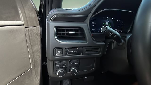 Used 2023 Chevrolet Tahoe RST AWD/4WD image 22