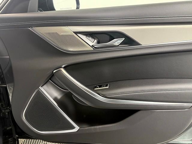 New 2024 Jaguar XF R-Dynamic SE image 17