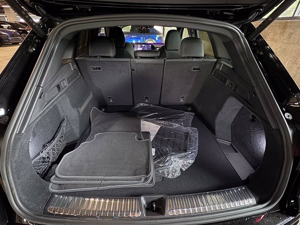 New 2026 Audi SQ5 Prestige AWD/4WD image 35