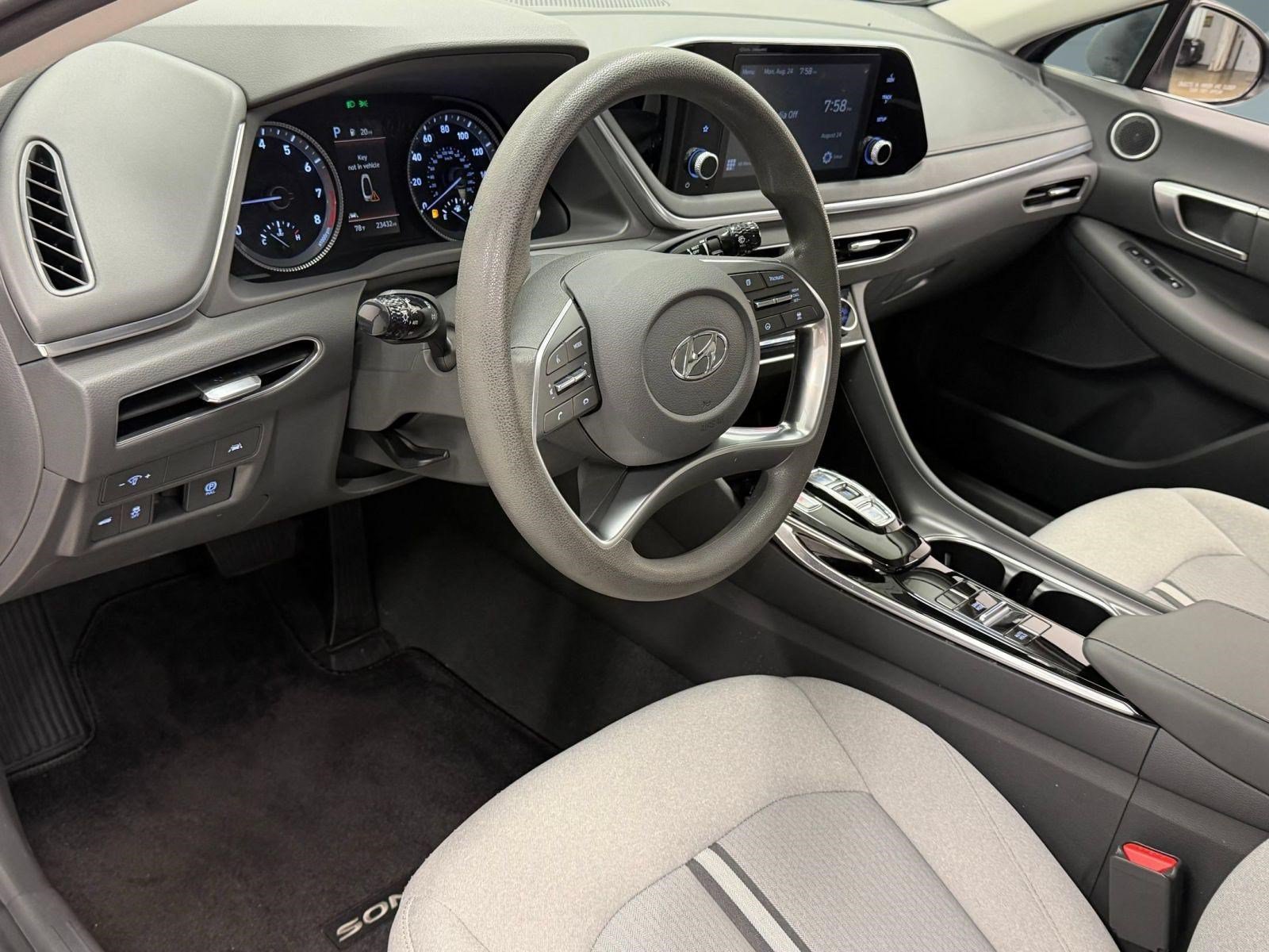 Used 2022 Hyundai Sonata SEL FWD image 3