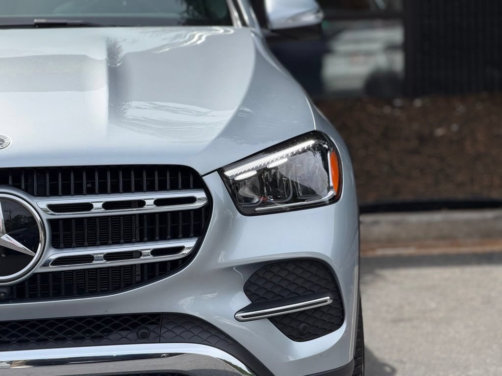 Used 2025 Mercedes-Benz GLE 350 4MATIC image 4