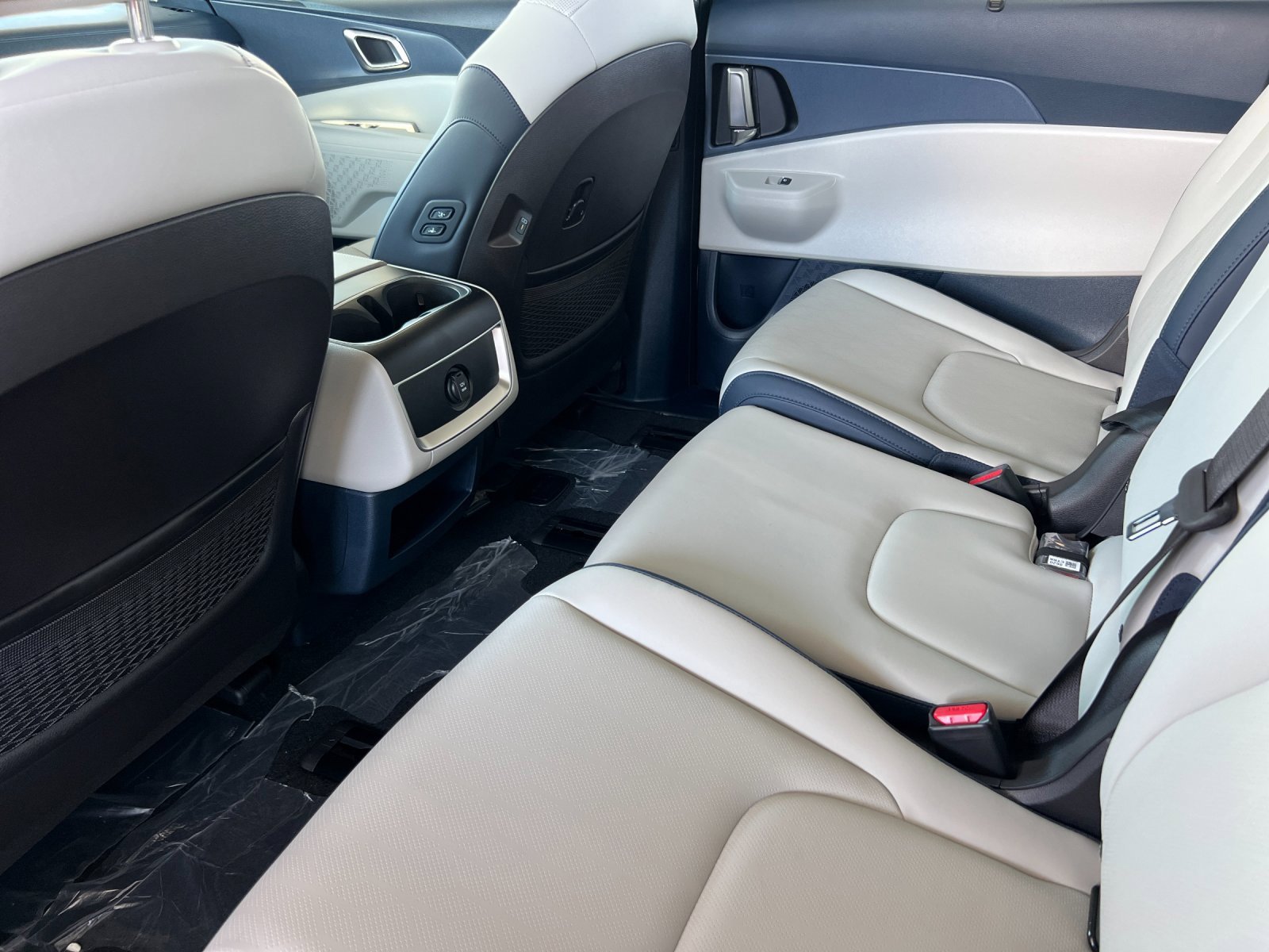 New 2026 Kia Carnival EX image 12