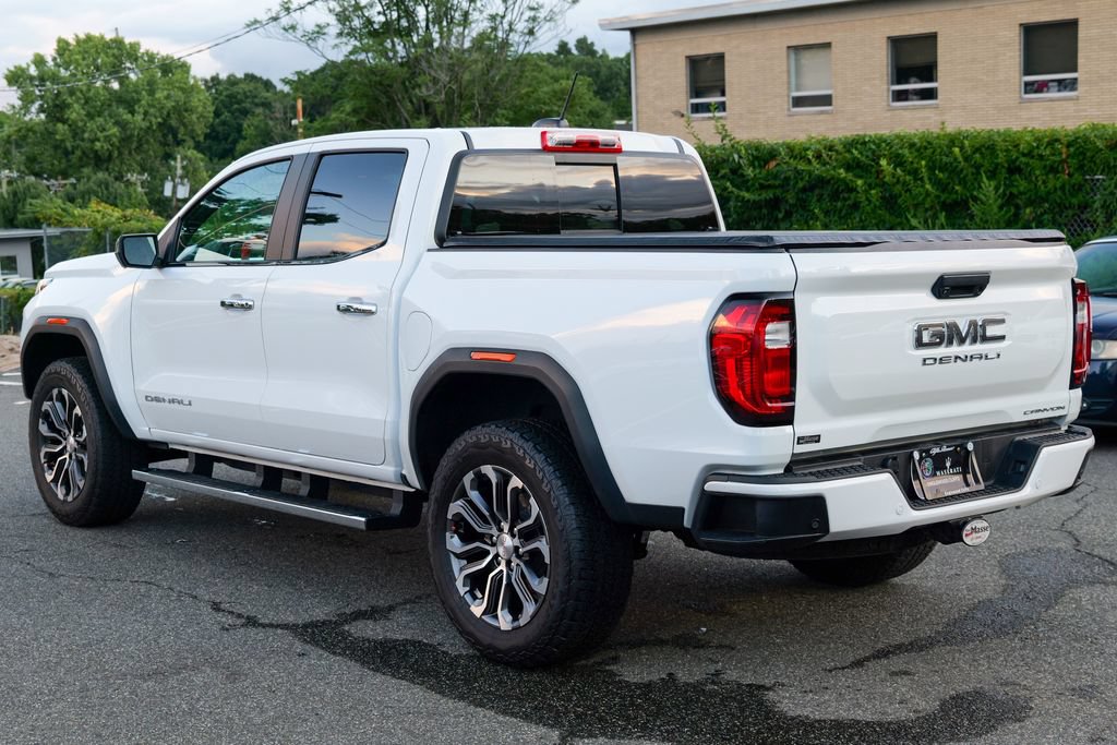 Used 2024 GMC Canyon Denali AWD/4WD image 5