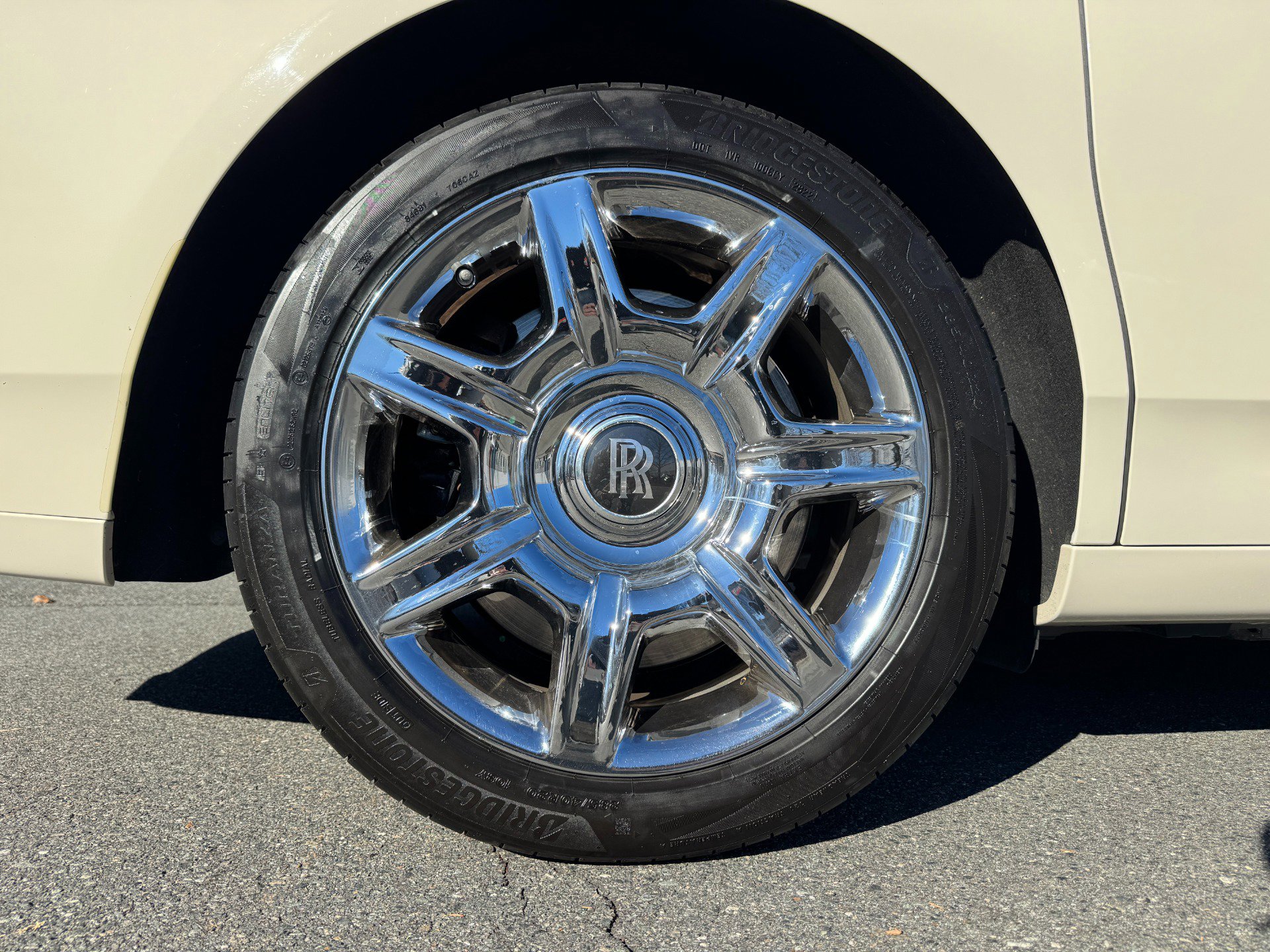 Used 2013 Rolls-Royce Ghost image 80