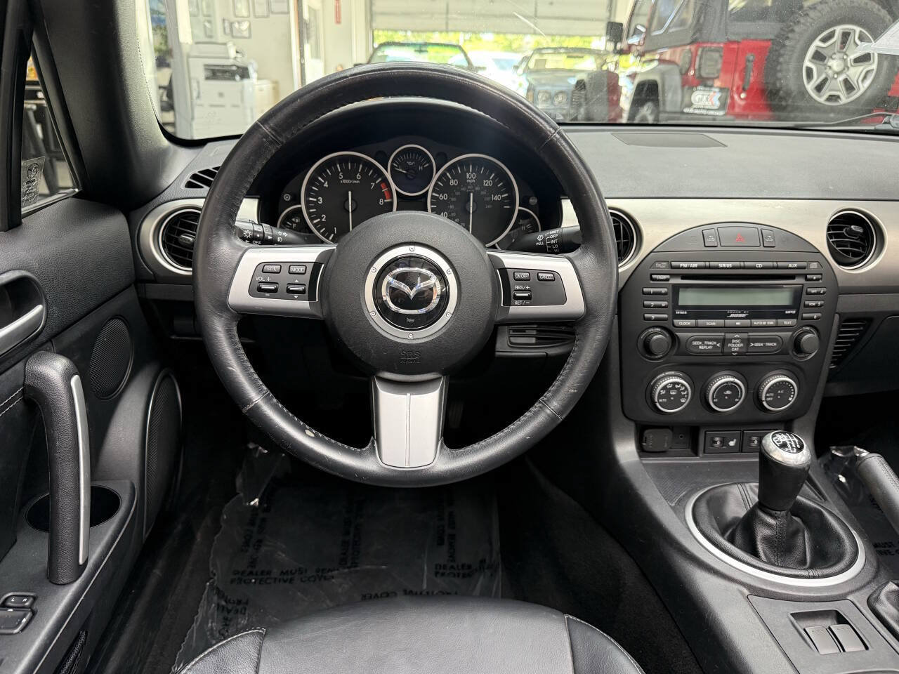 Used 2009 MAZDA MX-5 Miata Grand Touring w/ Premium Pkg RWD image 18