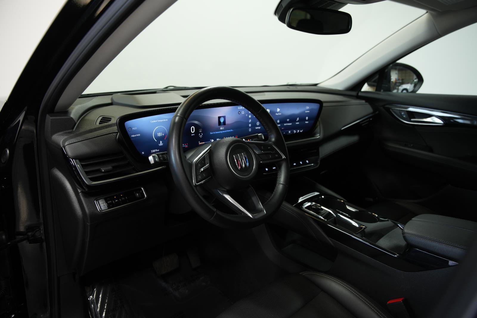 Used 2024 Buick Envision Preferred AWD/4WD image 28