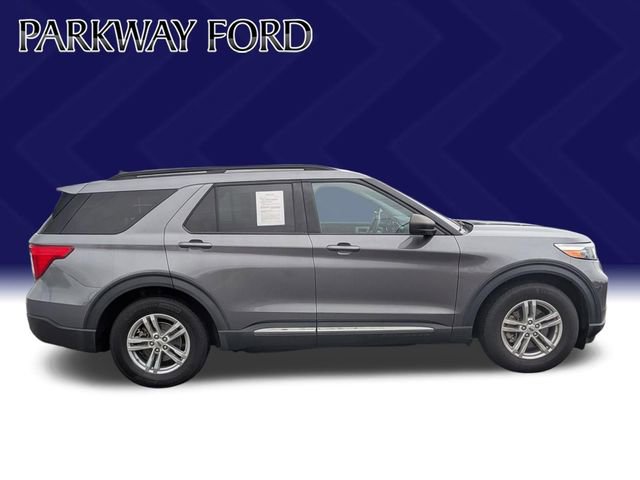 Used 2022 Ford Explorer XLT w/ Equipment Group 202A image 4