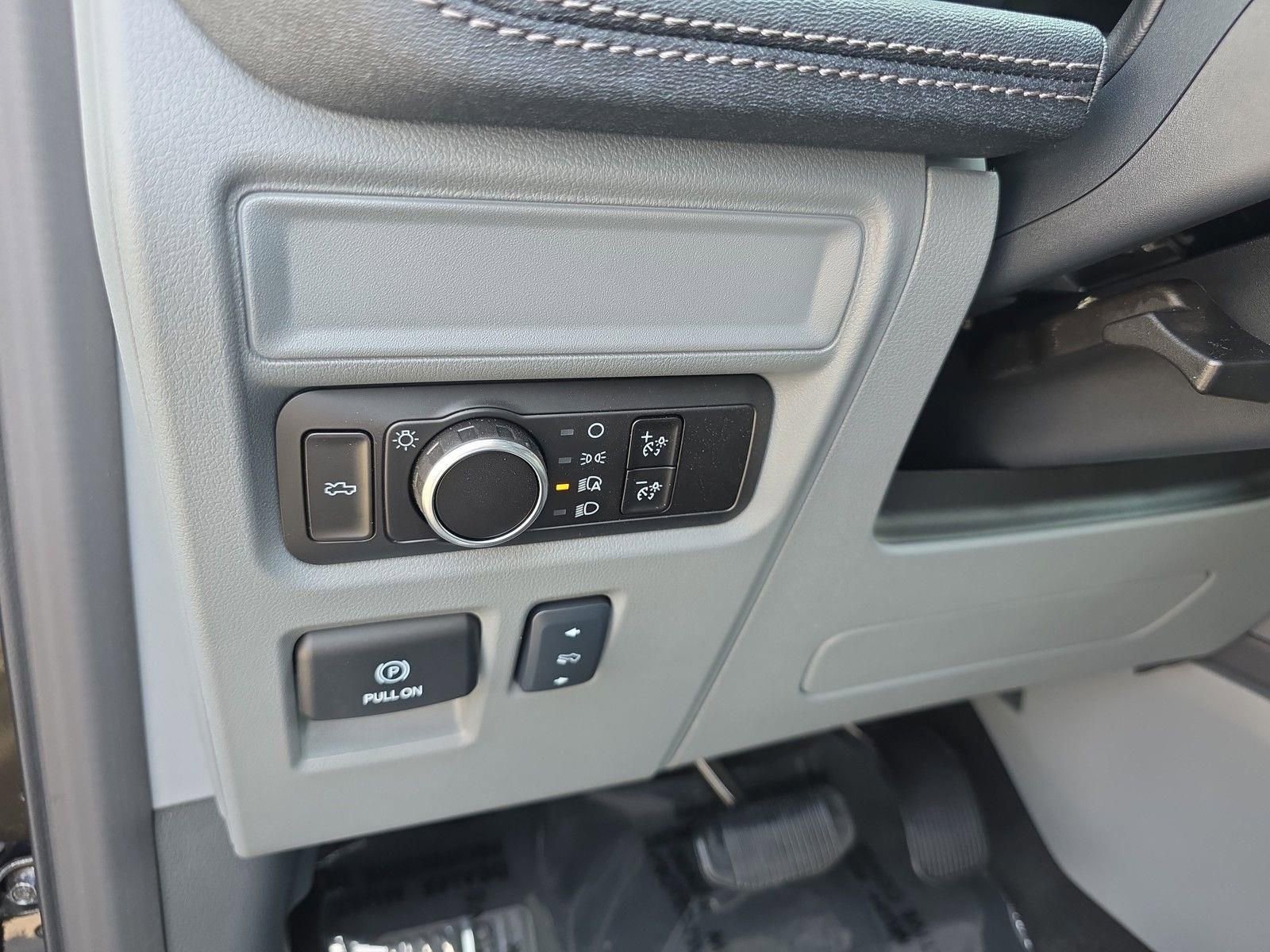 New 2025 Ford F150 Lightning Flash image 28