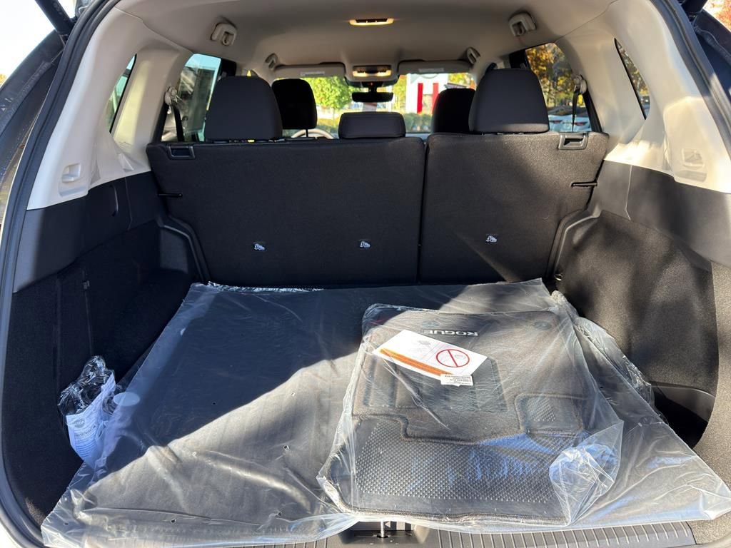 New 2026 Nissan Rogue SV w/ Cold Weather Package image 31