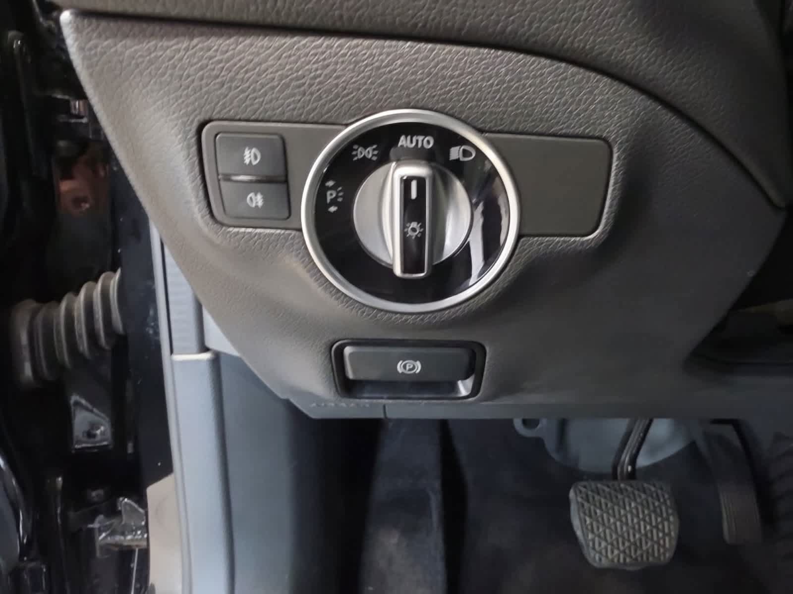 Used 2019 Mercedes-Benz GLA 250 4MATIC image 24